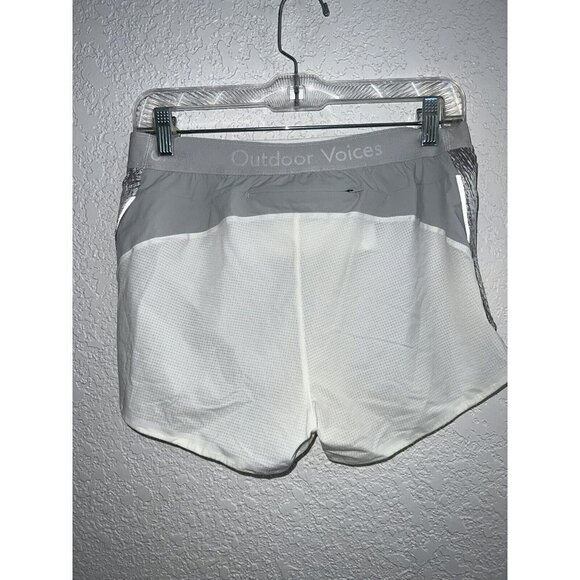 OUTDOOR Voices Reasy Set Running Shorts Size Small NWTS New Platinum (Q) - Picture 2 of 6
